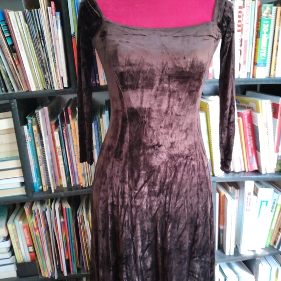 Laundry By Shelli Segal Dresses & Skirts - Flattering curve hugging maxi dress NWOT